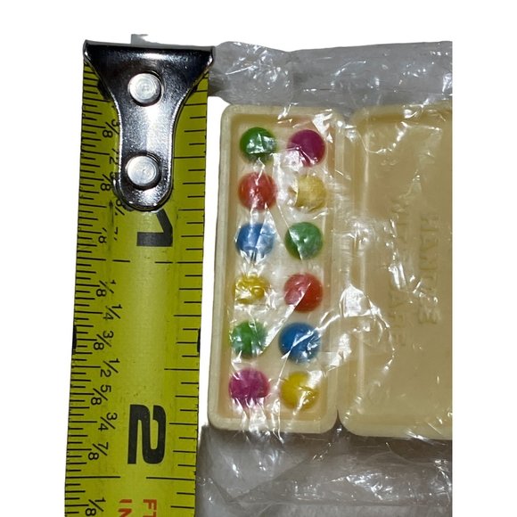 Hallmark Cards Egg Carton of Easter Eggs Plastic Pin 1981 - Picture 8 of 8